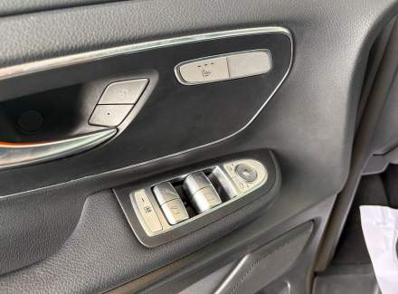 Mercedes-Benz - V-class
