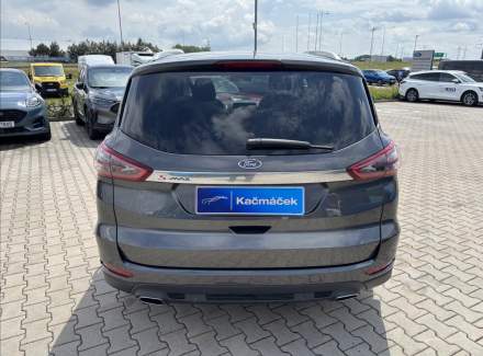 Ford - S-MAX