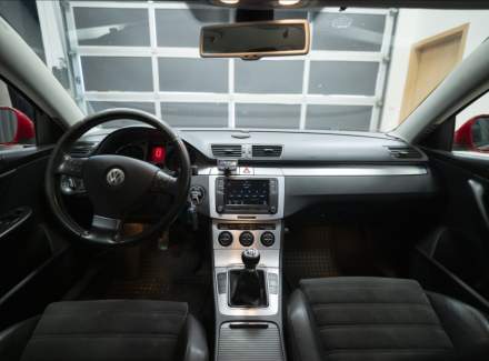 Volkswagen - Passat