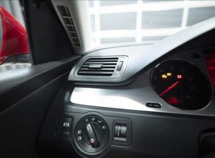 Volkswagen - Passat