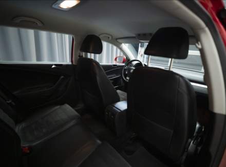 Volkswagen - Passat