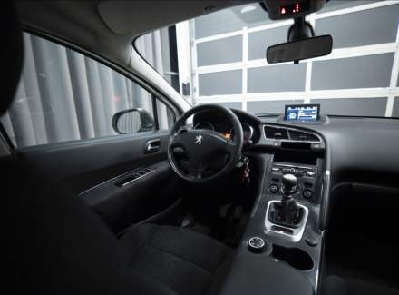 Peugeot - 3008