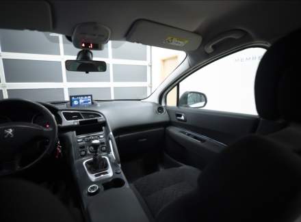 Peugeot - 3008