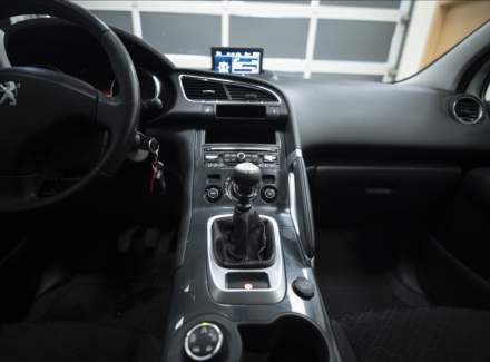 Peugeot - 3008