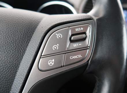 Hyundai - Santa FE