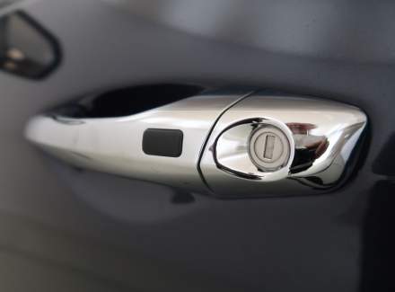 Hyundai - Santa FE