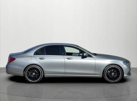 Mercedes-Benz - E-class