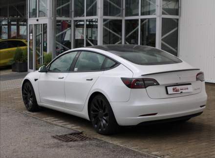 Tesla - Model 3