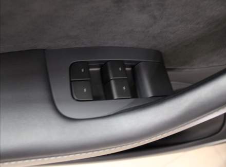 Tesla - Model 3