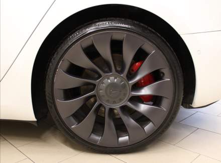 Tesla - Model 3
