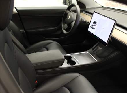 Tesla - Model 3