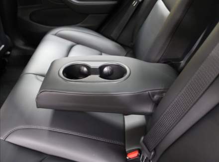 Tesla - Model 3