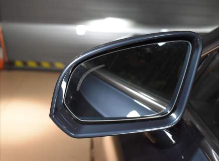 Volvo - S90
