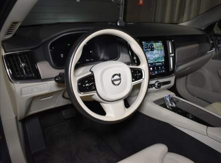 Volvo - S90