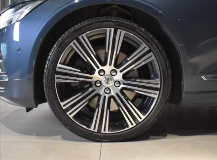 Volvo - S90