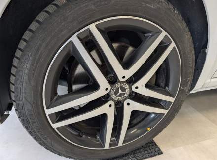 Mercedes-Benz - V-class