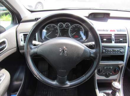 Peugeot - 307