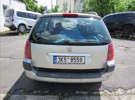 Peugeot - 307