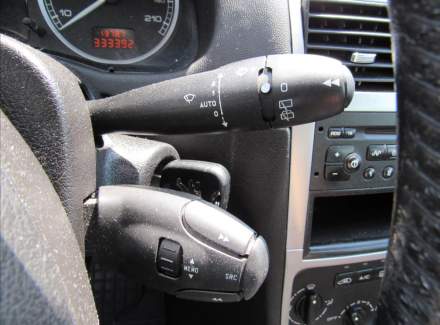Peugeot - 307