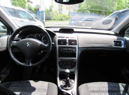 Peugeot - 307