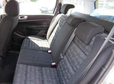 Peugeot - 307