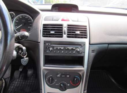 Peugeot - 307