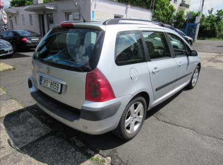Peugeot - 307