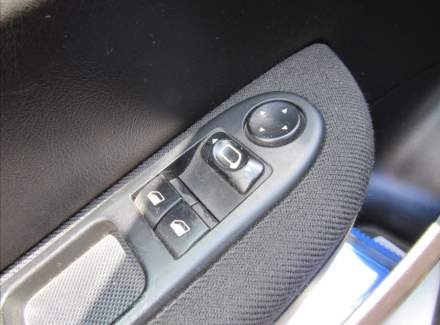Peugeot - 307