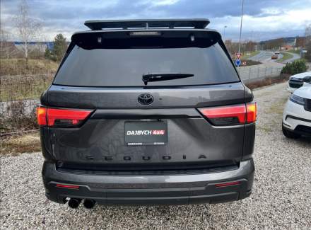 Toyota - Sequoia