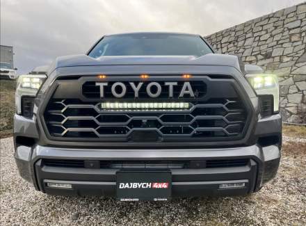 Toyota - Sequoia