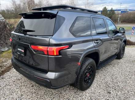 Toyota - Sequoia