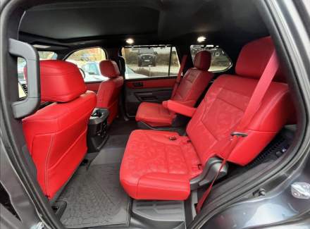 Toyota - Sequoia