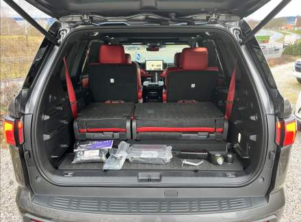 Toyota - Sequoia