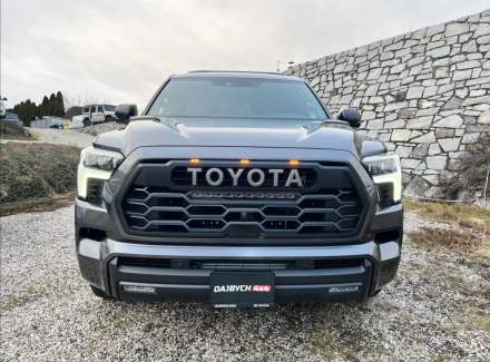 Toyota - Sequoia