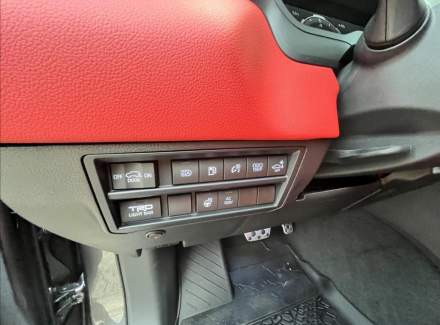 Toyota - Sequoia