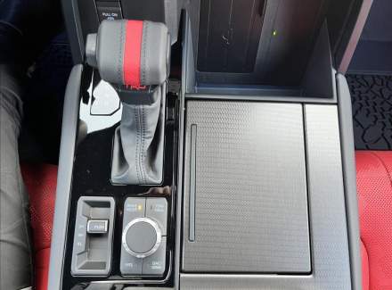 Toyota - Sequoia