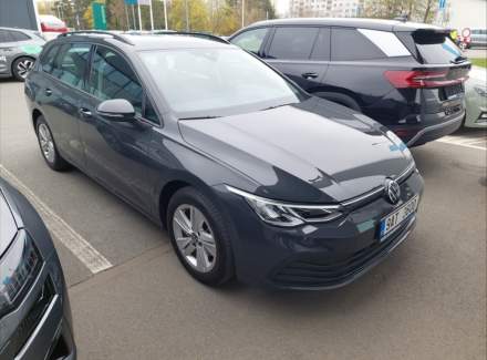 Volkswagen - Golf