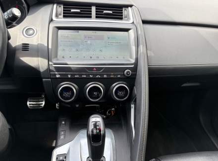 Jaguar - F-Pace