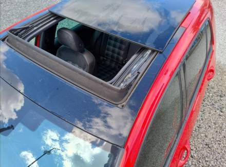 Volkswagen - Golf