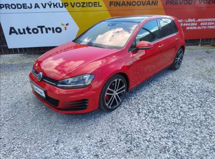 Volkswagen - Golf