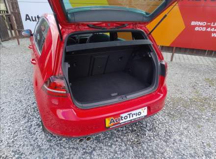 Volkswagen - Golf