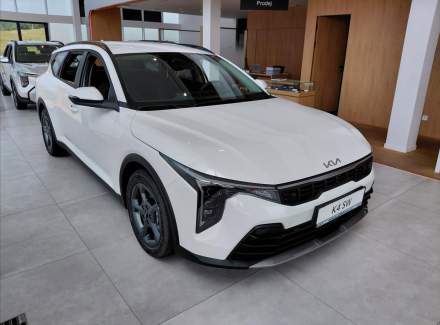Kia - K4