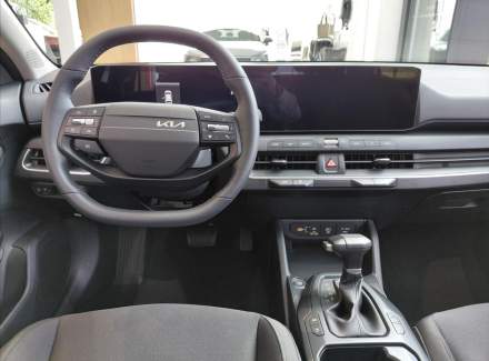 Kia - K4