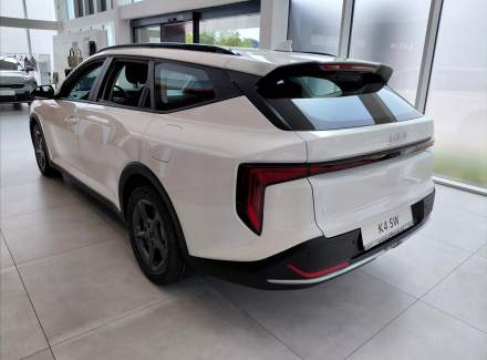 Kia - K4