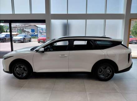 Kia - K4