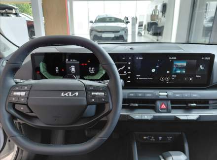 Kia - K4