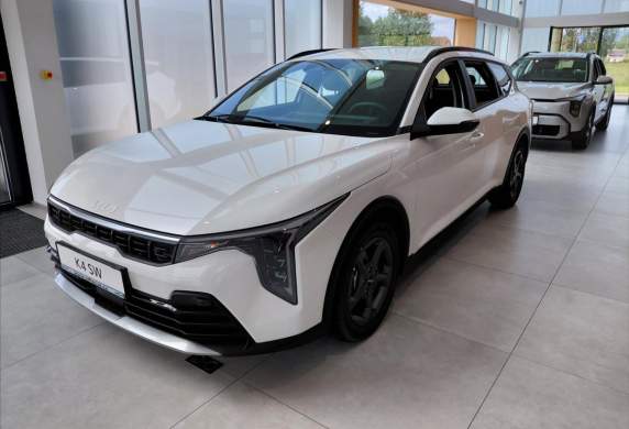 Kia - K4