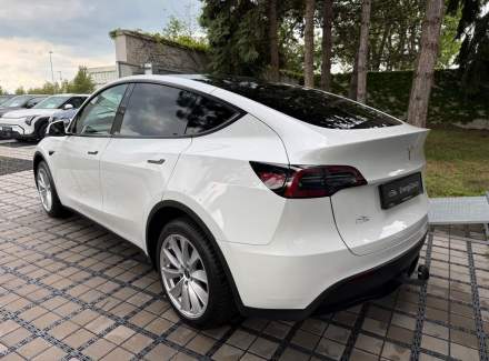 Tesla - Model Y