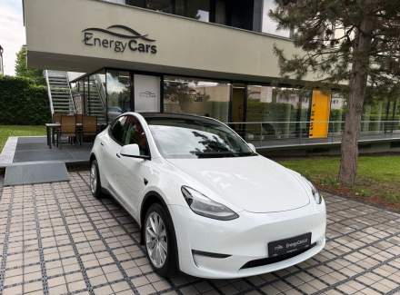 Tesla - Model Y