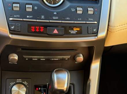 Lexus - NX